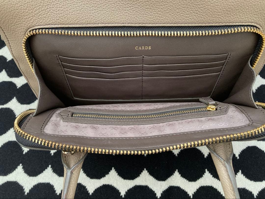 アニヤハインドマーチ maxi zip top handle バッグ　グレージュ