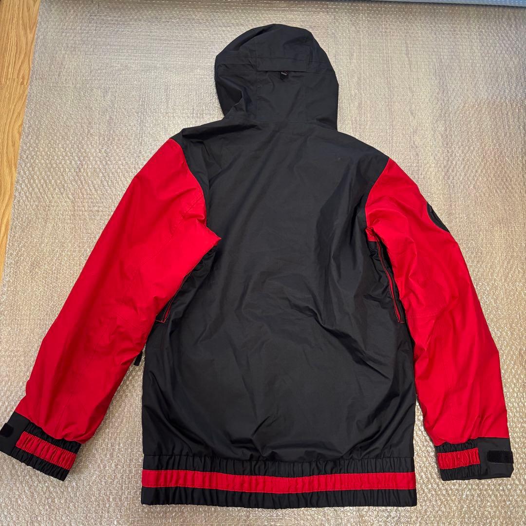 美品　希少　NIKE SB Mサイズ　スノーボードウェア　スキー　ジャケット