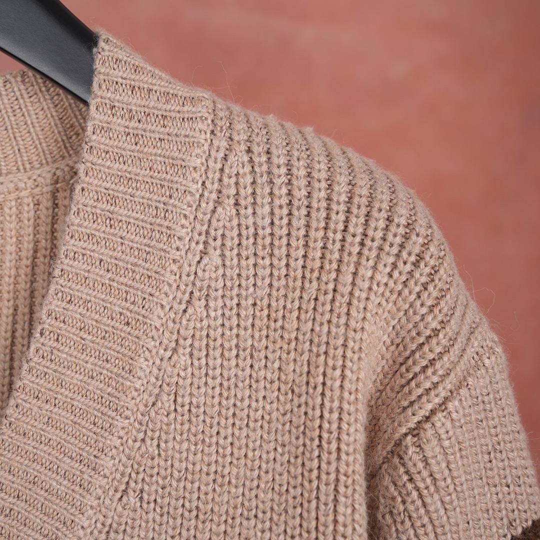 新品未使用 ami paris ブラウンウールカレッジセーター Sサイズ