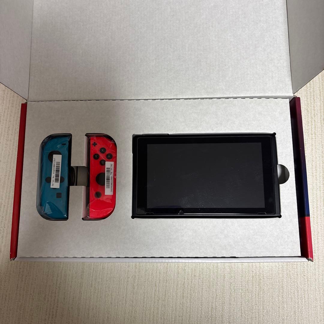 Nintendo Switch 本体　ネオンブルー　ネオンレッド 専用ケース付