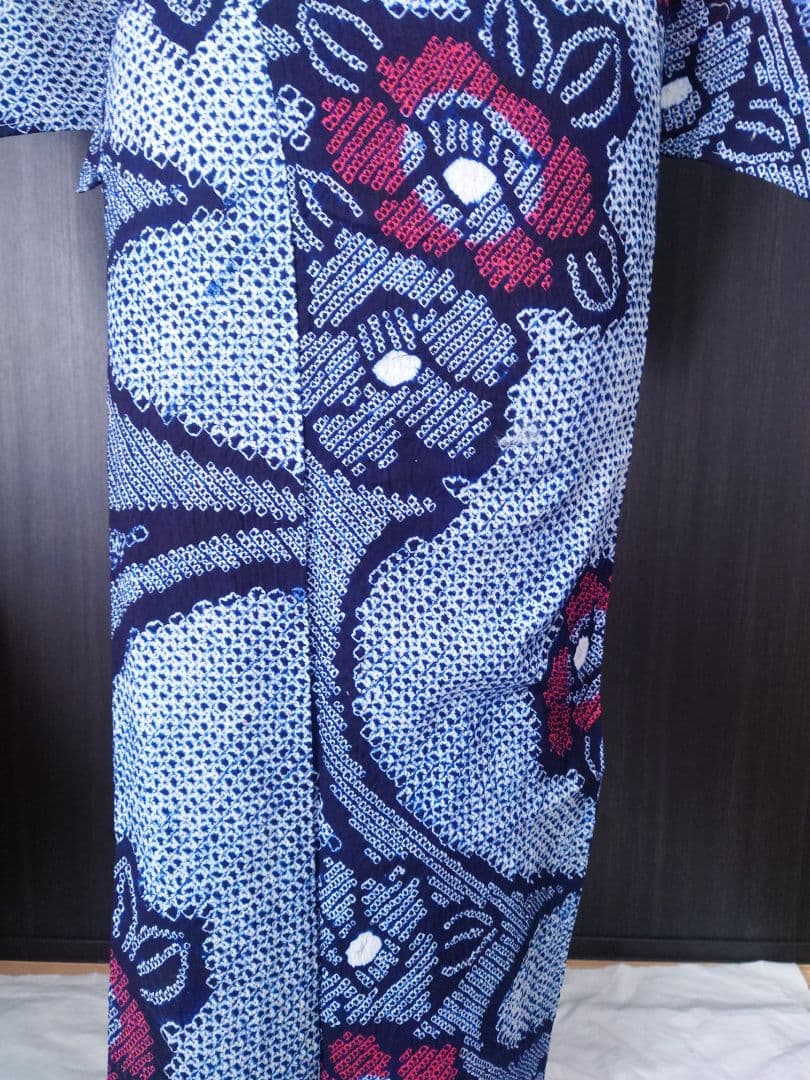 有松絞り　浴衣　椿　しつけ糸付　花