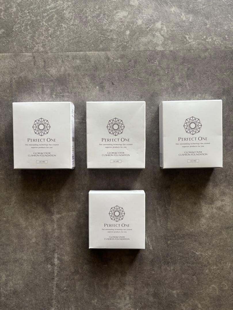 Perfect One クッションはファンデ　オークルレフィル3個+ケース1つ