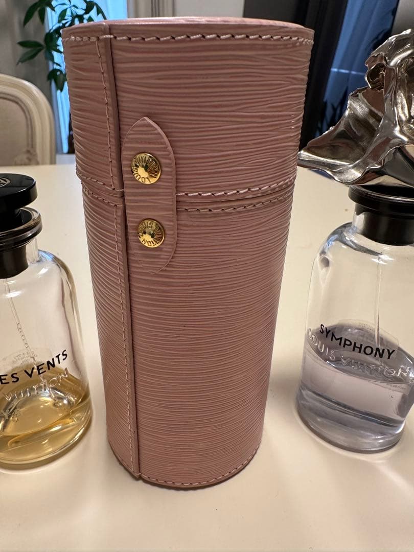 Louis Vuitton エピ　香水ボトルケース ピンク