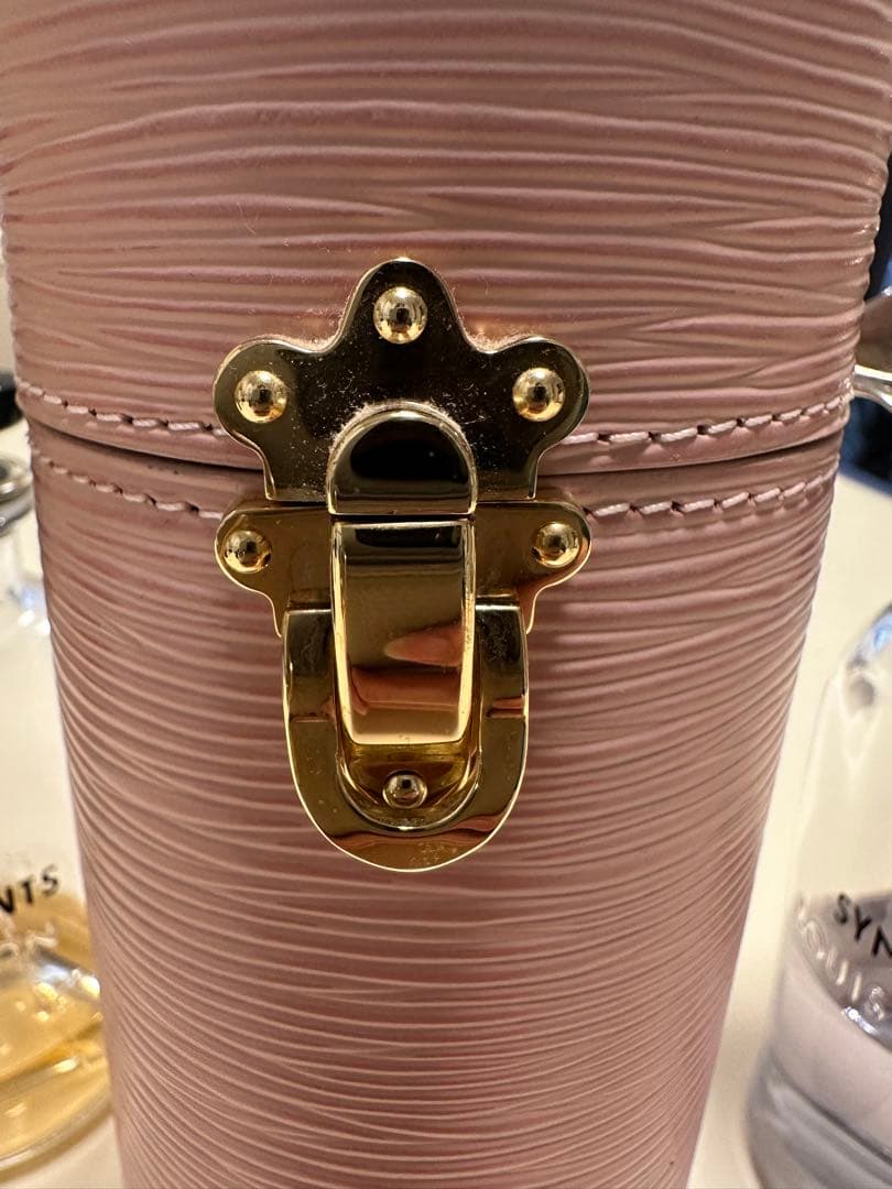 Louis Vuitton エピ　香水ボトルケース ピンク