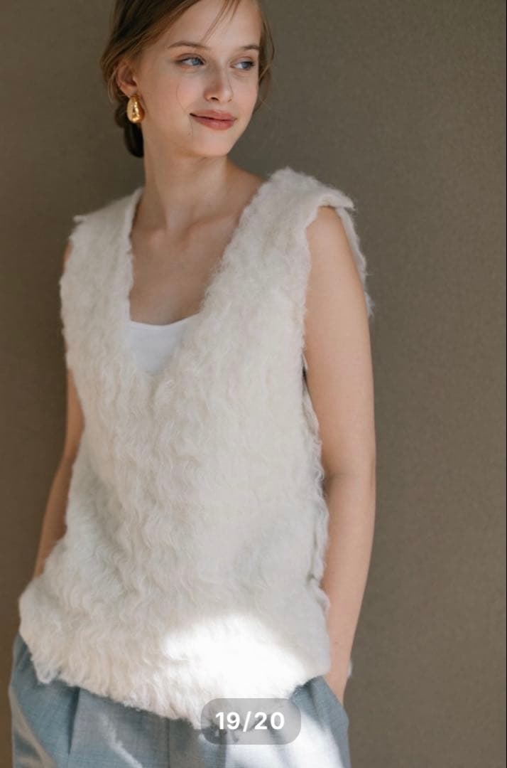 ホワイト ニットベスト　pois ポワ　knit vest