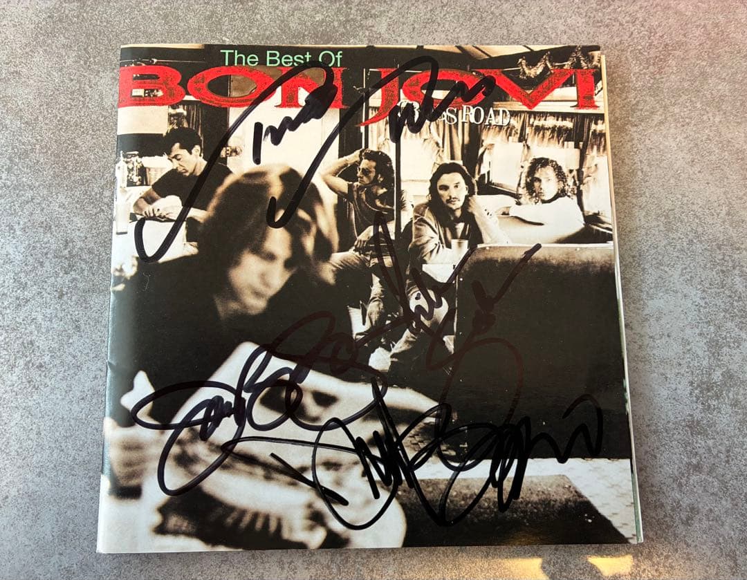 BON JOVI The Best Of 「クロスロード」直筆サイン入り