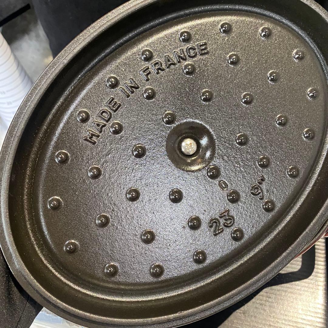 STAUB ストウブ　ピコココット 23 cm オーバル　グレナディンレッド　赤