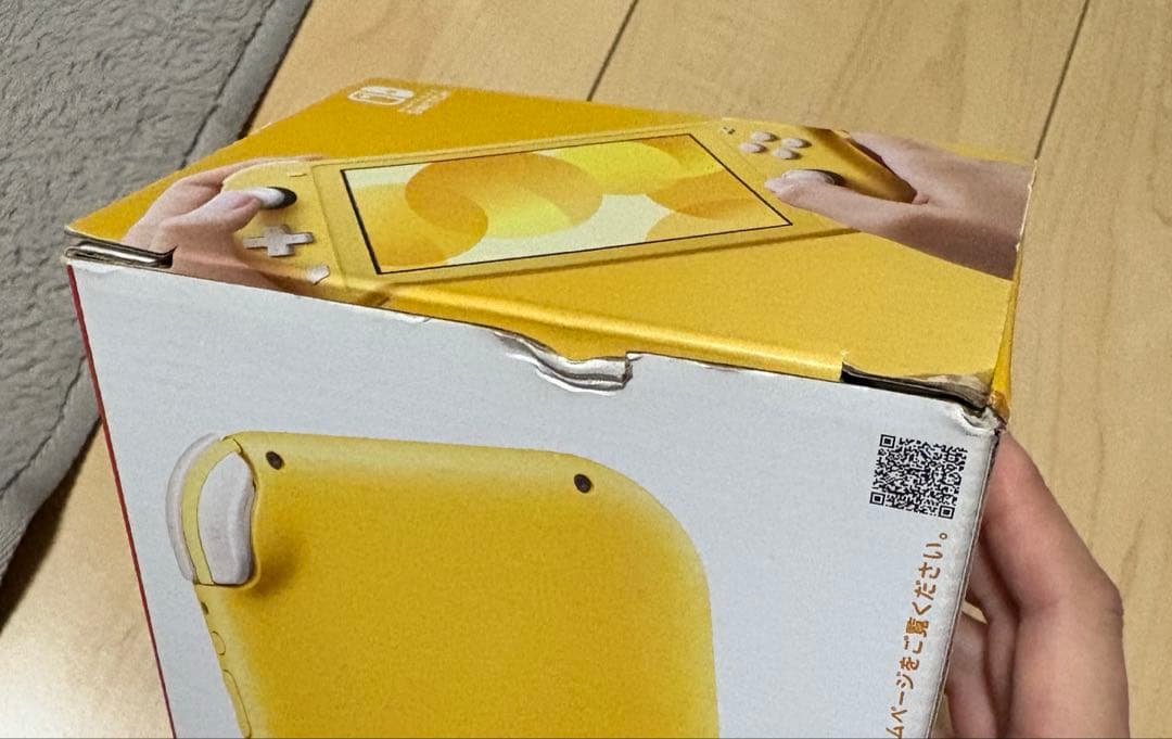 Nintendo Switch Lite イエロー 本体　充電器あり