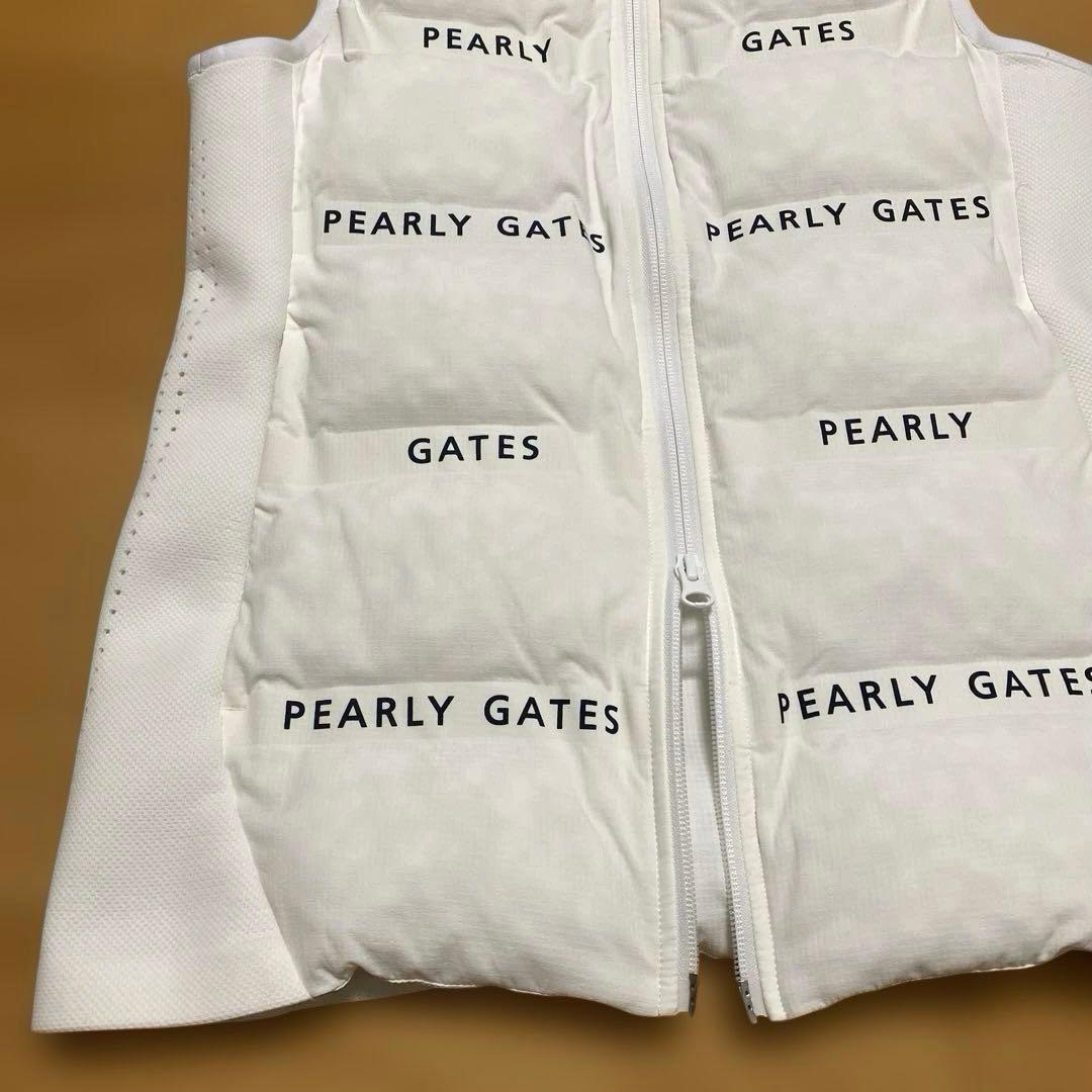 PEARLY GATES フード付き中綿ベスト ホワイト1