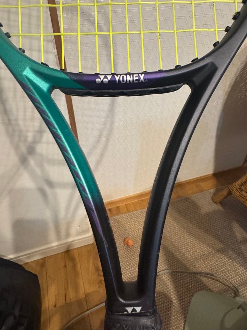 YONEX テニスラケット　vコアプロ　100L G2