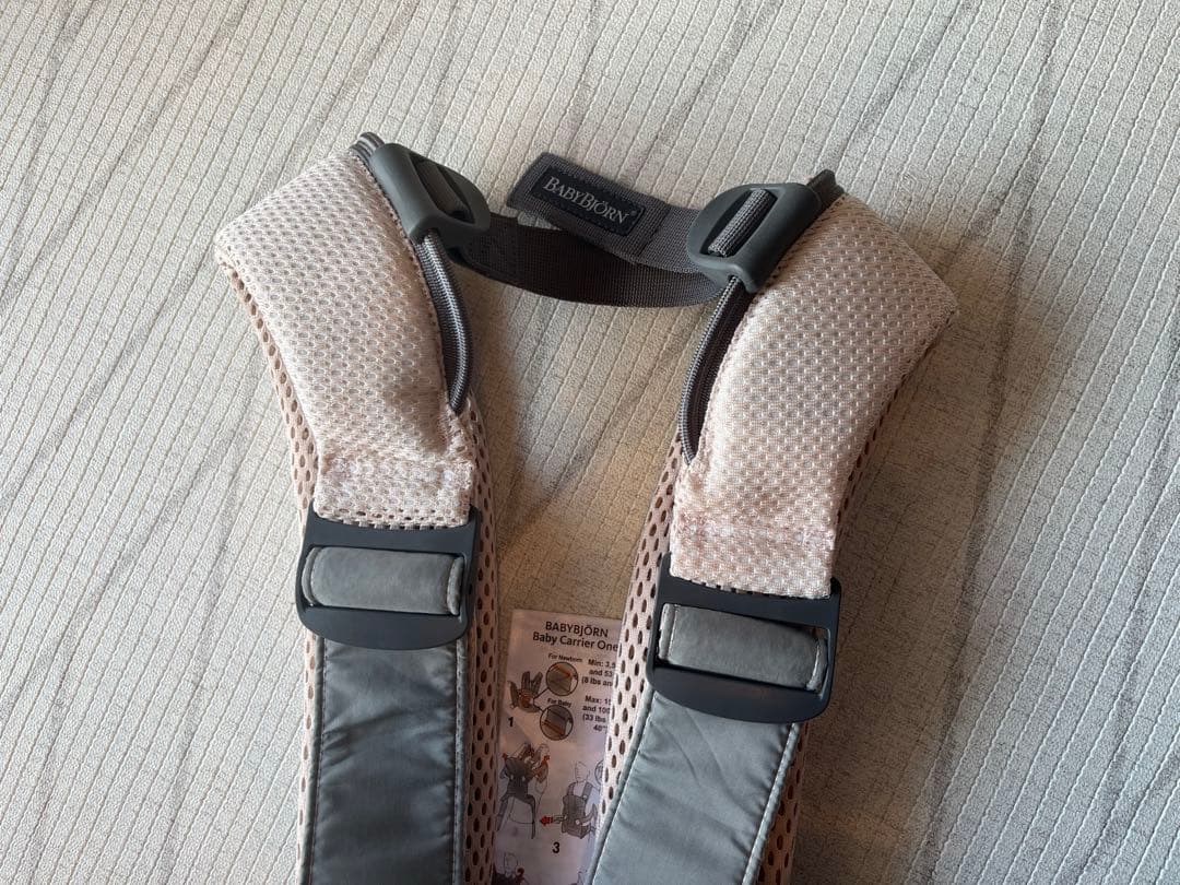 【美品】ベビービョルン 抱っこ紐 ONE KAI Air パーリーピンク