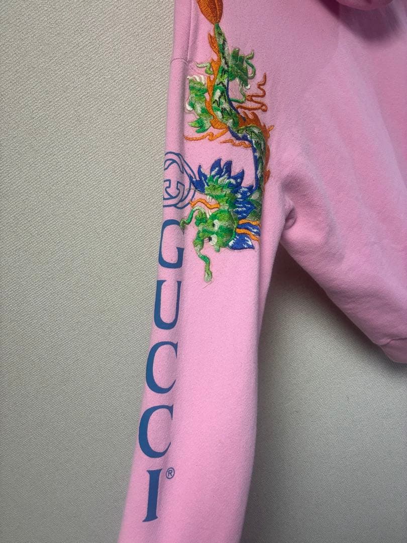 GUCCI ピンク パーカー