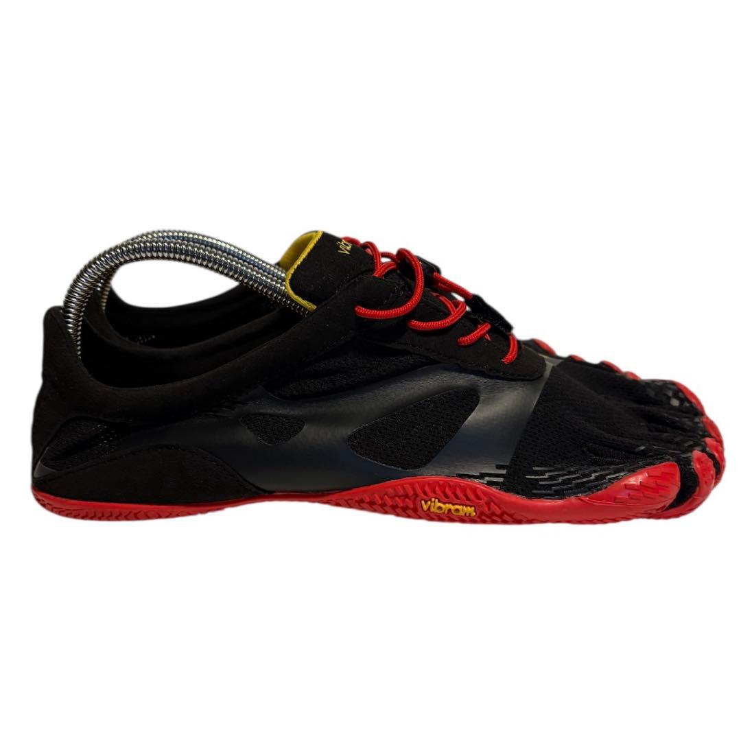 スパイク・シューズ Vibram FiveFingers KSO EVO Black Red 26