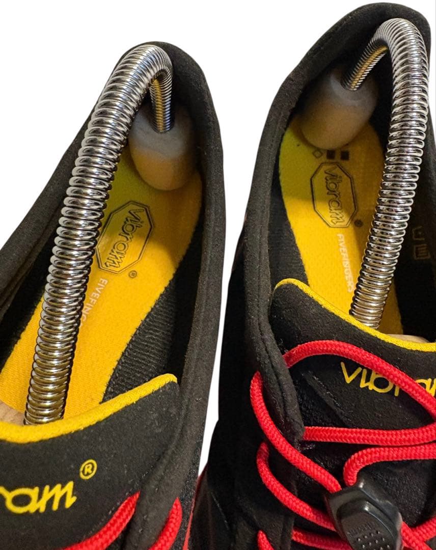 スパイク・シューズ Vibram FiveFingers KSO EVO Black Red 26