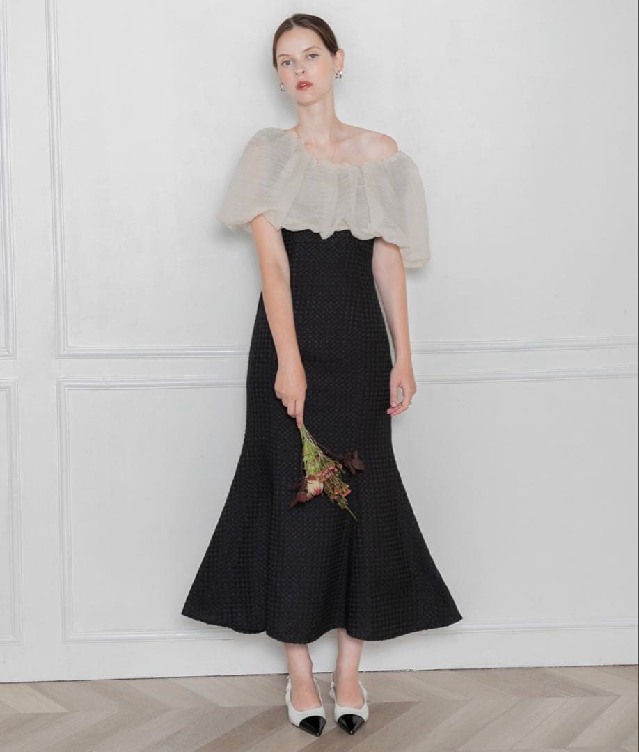 【maiさん専用】フリル付きオフショルダー 黒 パーティードレス