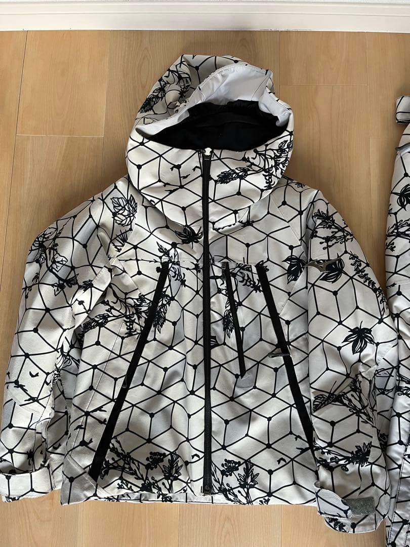 ◎ミズノ デモモデル スキーウェア ジュニア 子供用 130cm 上下セット