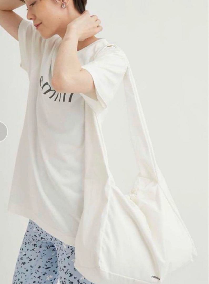 新品未開封　emmiyoga ハッピーウェルネスセット0 ライトブルー