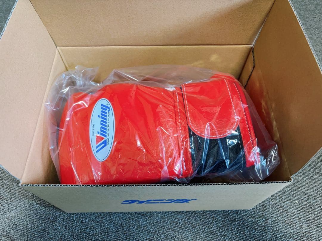 ウイニング　ボクシング　グローブ　8オンス　マジックテップ式　赤