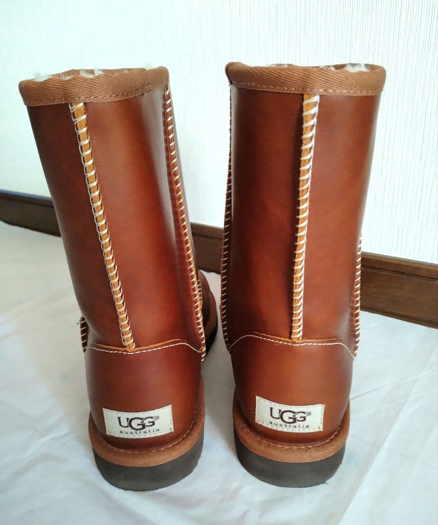 【美品】UGG クラシックショート レザーブーツ24cm