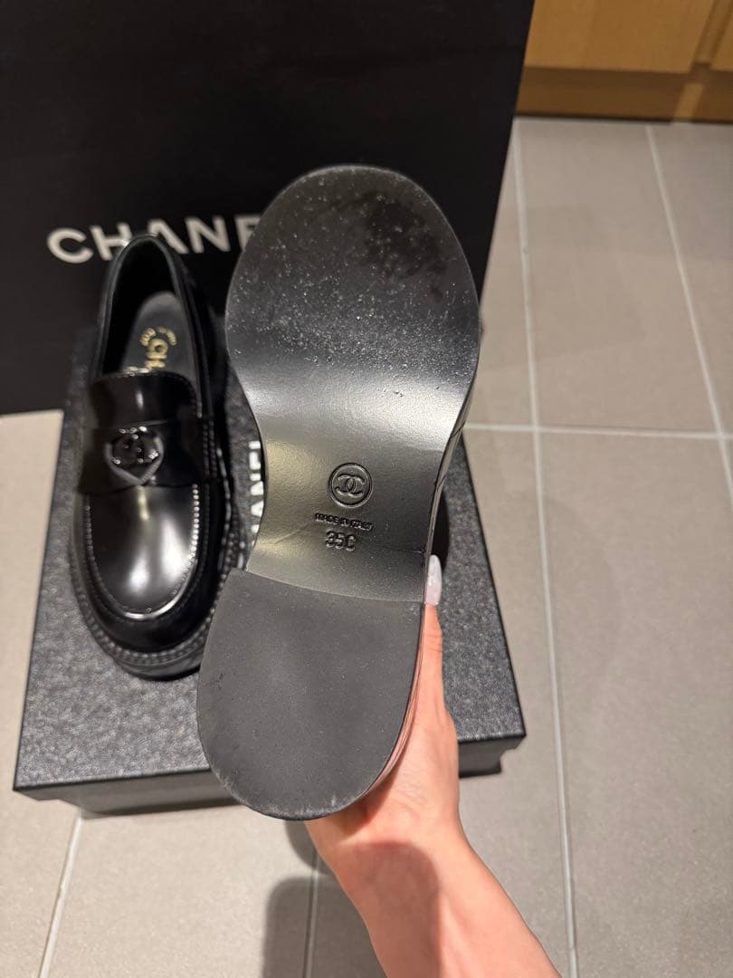 CHANEL ローファー
