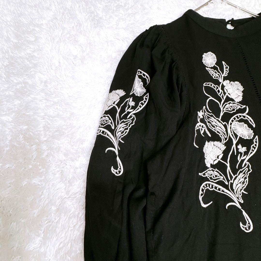 AMERI アメリ エンブロイダリー刺繍入り ブラウス バルーンスリーブ 黒