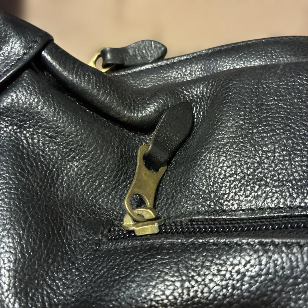 Wanny di Filippo 本革 ブラック ショルダーバッグ