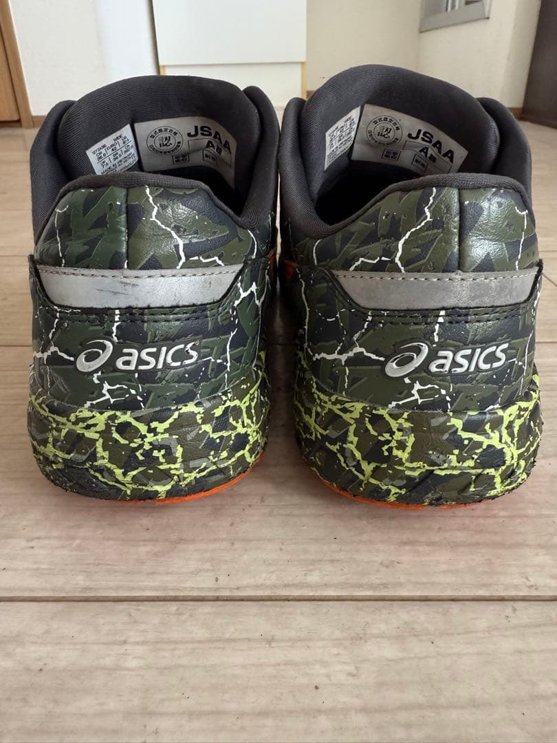 ASICS スパイクシューズ 迷彩