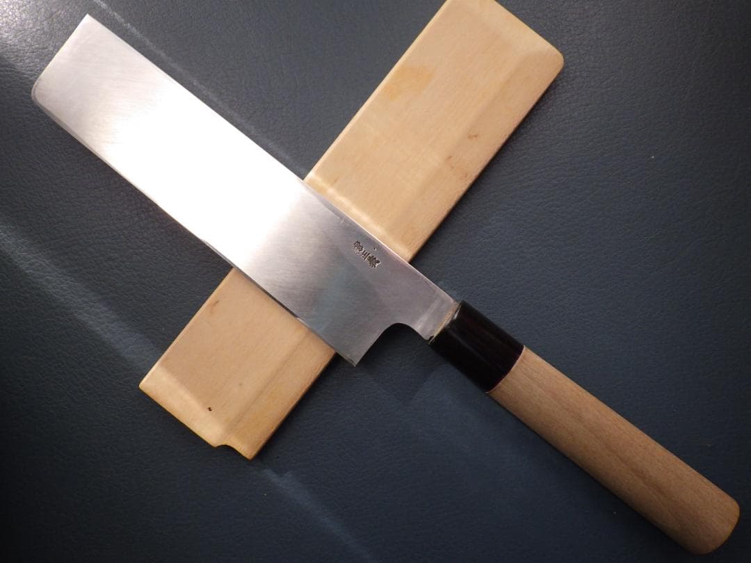 ザ*ロ様 東型薄刃包丁★正義作★本水牛天然木柄★㊨手研ぎ済み・堺打刃物▲記名有▲