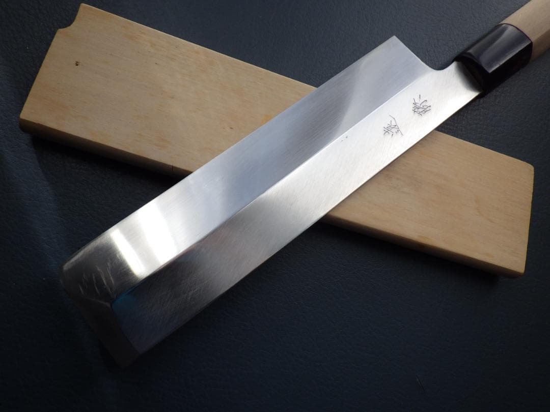 ザ*ロ様 東型薄刃包丁★正義作★本水牛天然木柄★㊨手研ぎ済み・堺打刃物▲記名有▲