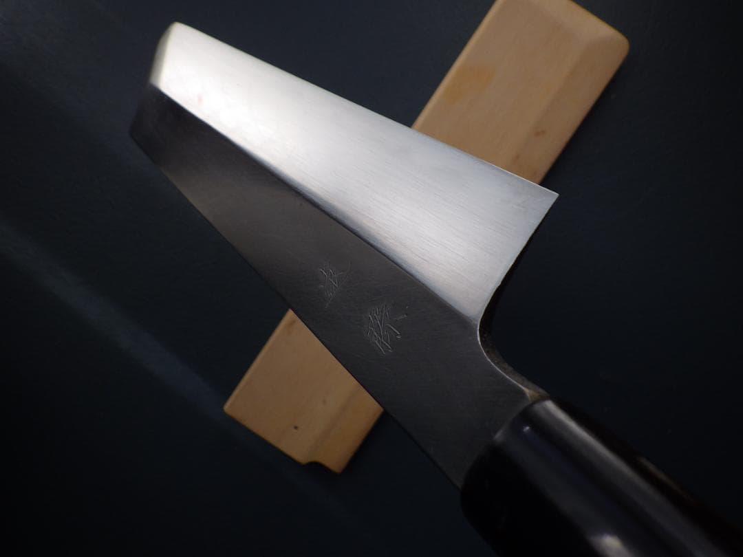 ザ*ロ様 東型薄刃包丁★正義作★本水牛天然木柄★㊨手研ぎ済み・堺打刃物▲記名有▲