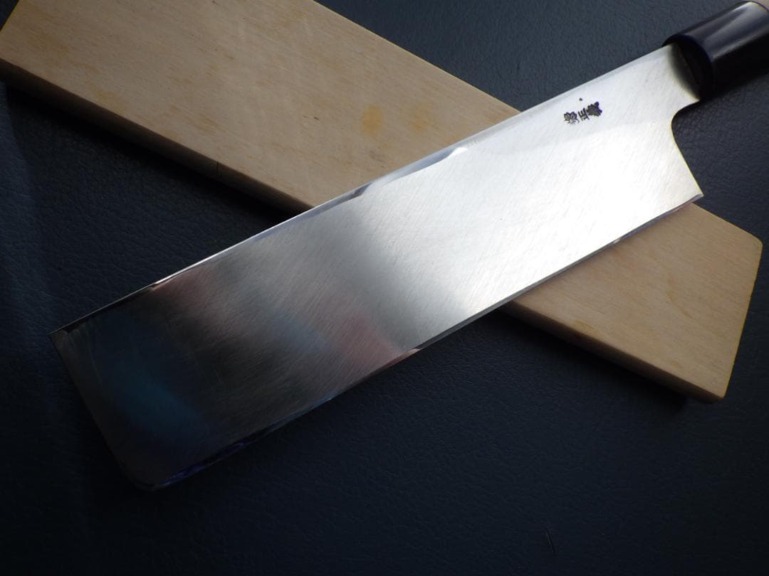 ザ*ロ様 東型薄刃包丁★正義作★本水牛天然木柄★㊨手研ぎ済み・堺打刃物▲記名有▲