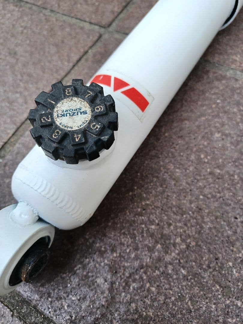 スズキスポーツ　ショックアブソーバ