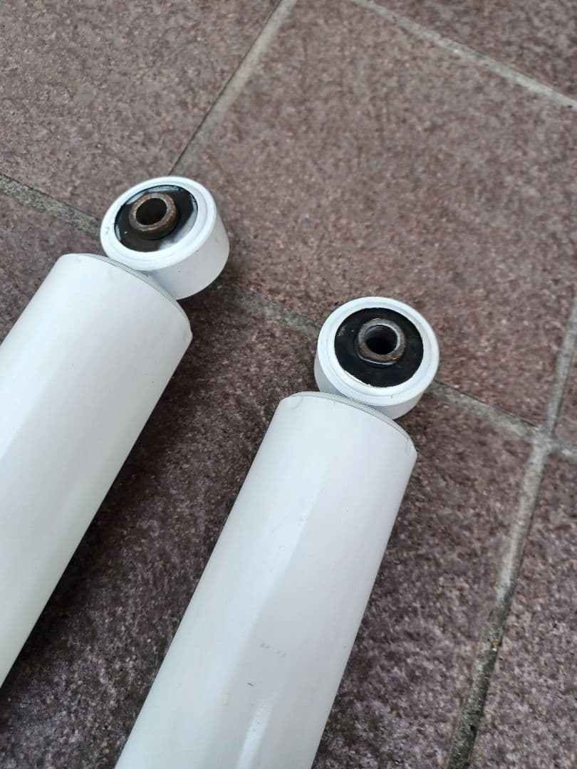 スズキスポーツ　ショックアブソーバ