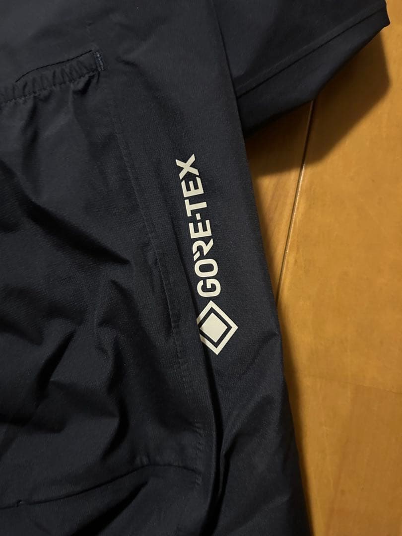 RAPHA プロチーム インサレーティッド GORE-TEX レイン ジャケット