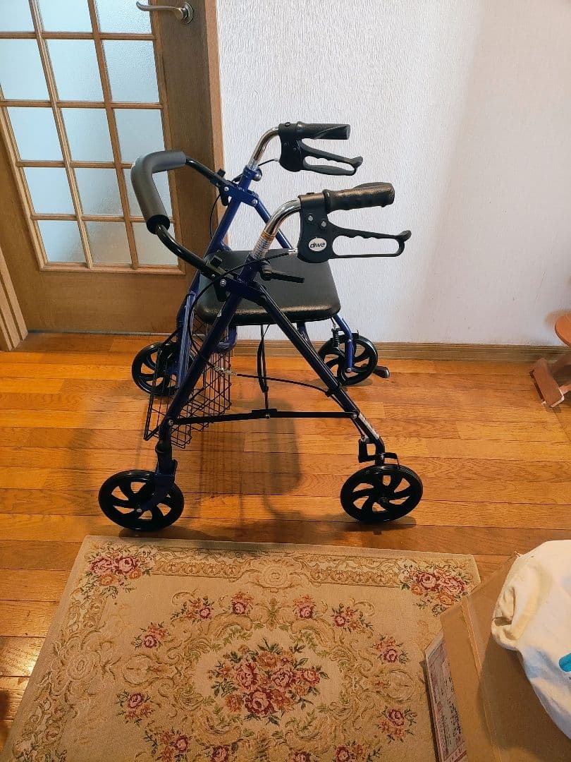 drive 青色 歩行器 座席・バスケット付き