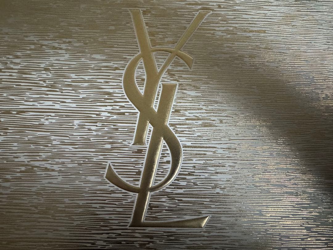 2025/YVES SAINT LAURENTアドベントカレンダー