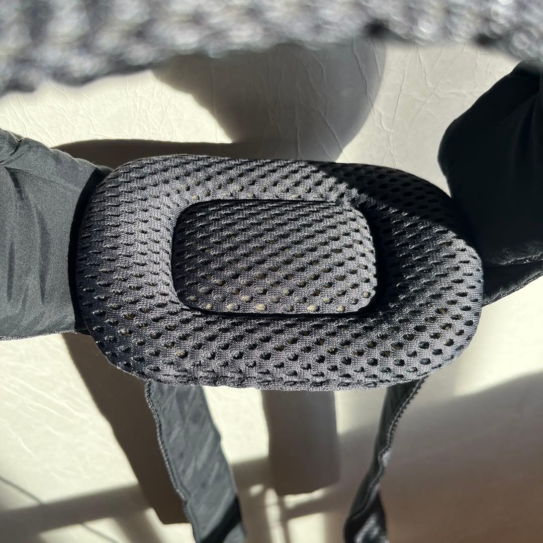 BabyBjörn ハーモニー　アンスラサイト　抱っこ紐 ダークグレー メッシュ