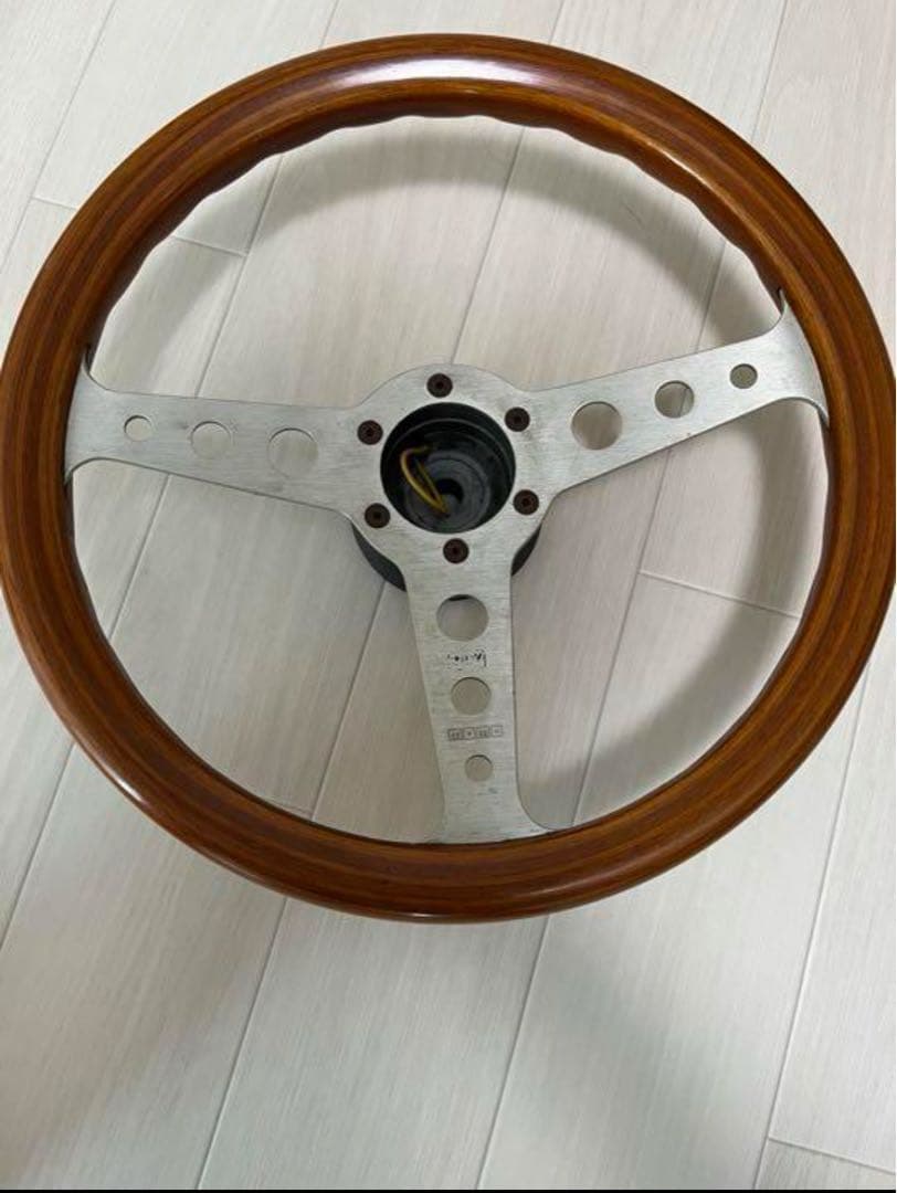 MOMO ウッドステアリング　直径34
