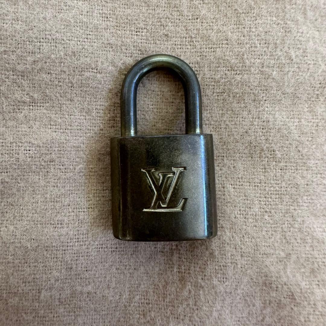 美品　LOUIS VUITTON　ルイヴィトン　アルマ　M51130　モノグラム