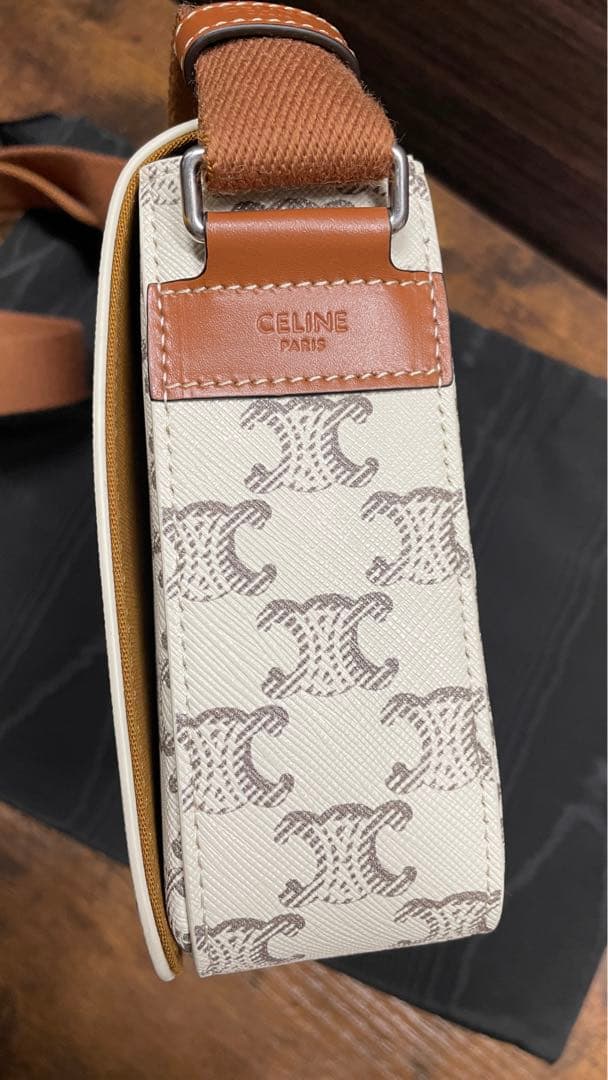 CELINE セリーヌ トリオンフ　フラップ　メッセンジャーバッグ