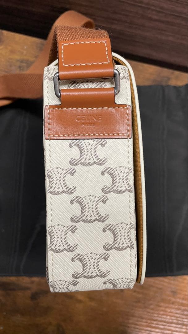 CELINE セリーヌ トリオンフ　フラップ　メッセンジャーバッグ