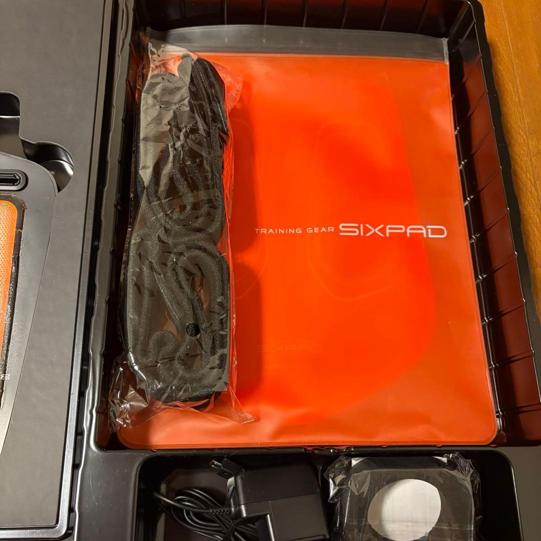 純正品　シックスパッド　レッグベルト　美品