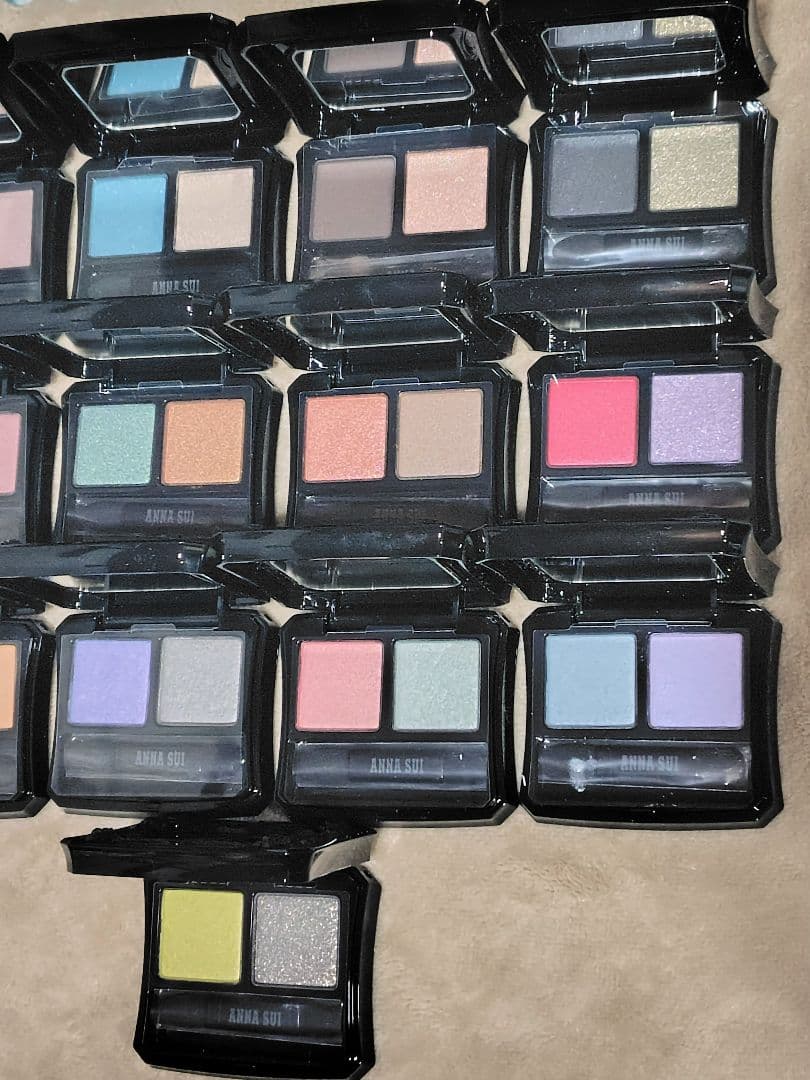 【未使用】ANNA SUI アイカラーコンパクト 13個セット