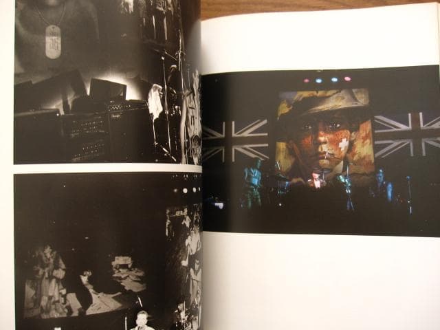 The Clash Photograph by Bob Gruen　2001年版