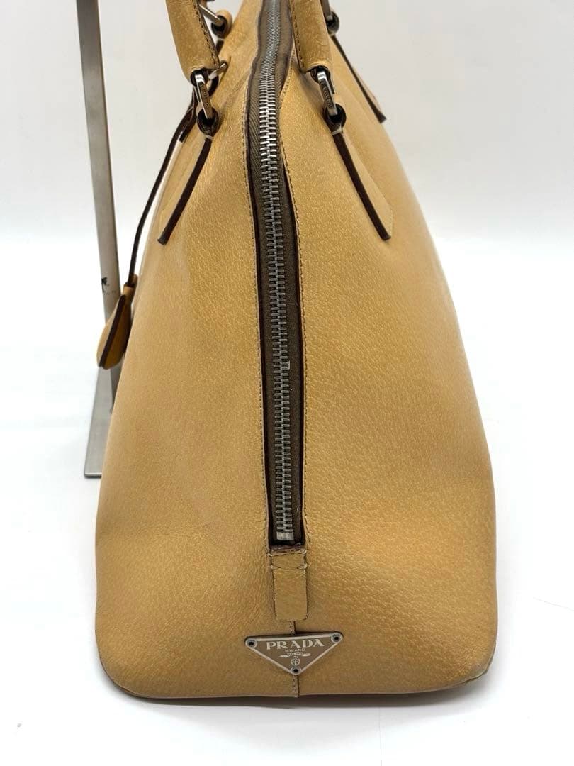 【ショッパー付】プラダ ハンドバッグ レザー 南京錠 ラウンドファスナー