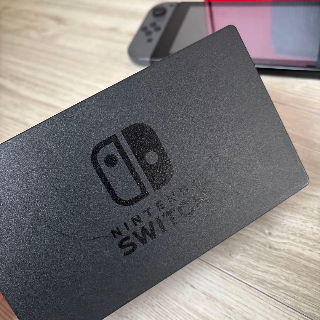 Nintendo Switch 本体セット+ コントローラー＋ジョイコン2つ