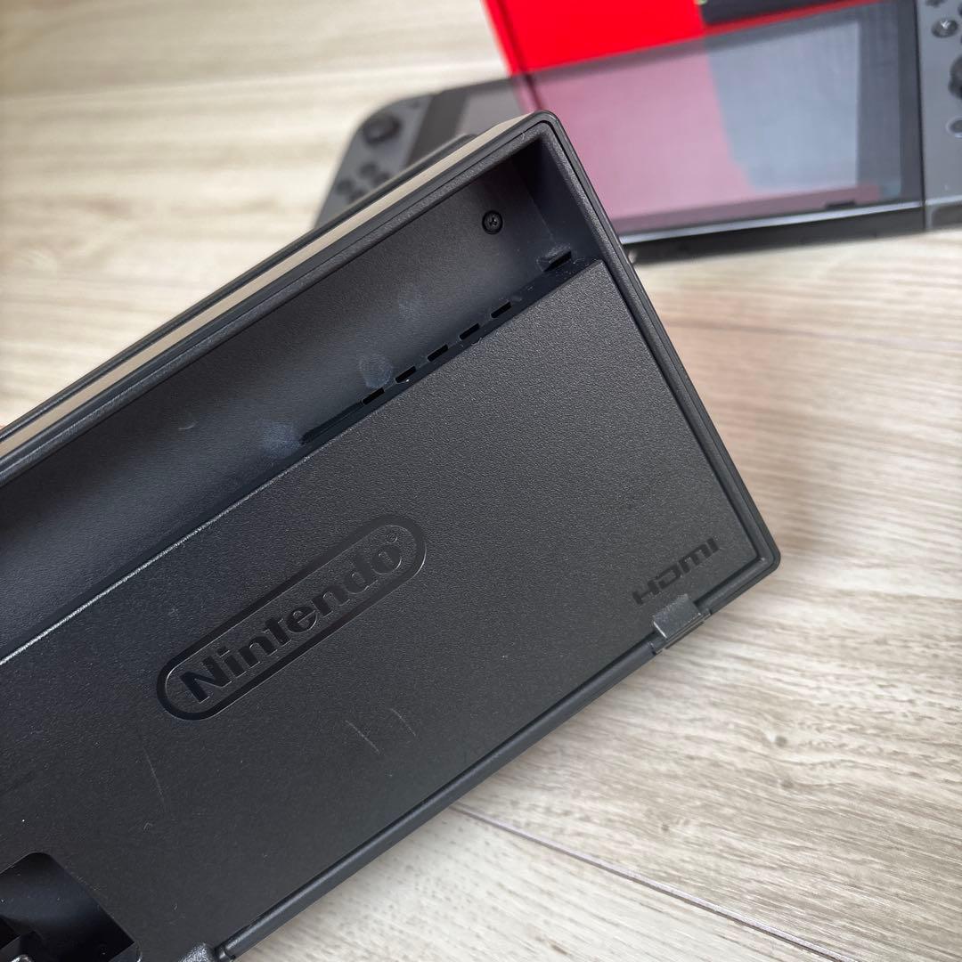 Nintendo Switch 本体セット+ コントローラー＋ジョイコン2つ