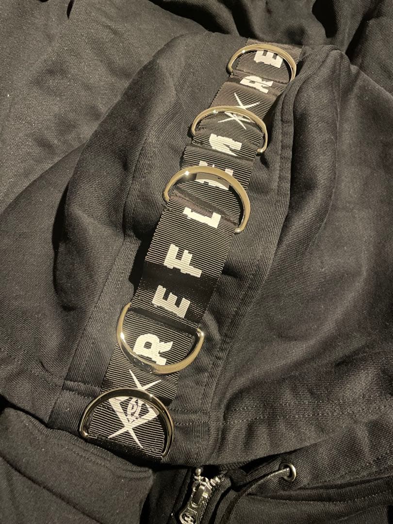 『REFLEM/レフレム』DリングロゴテープZIPパーカー