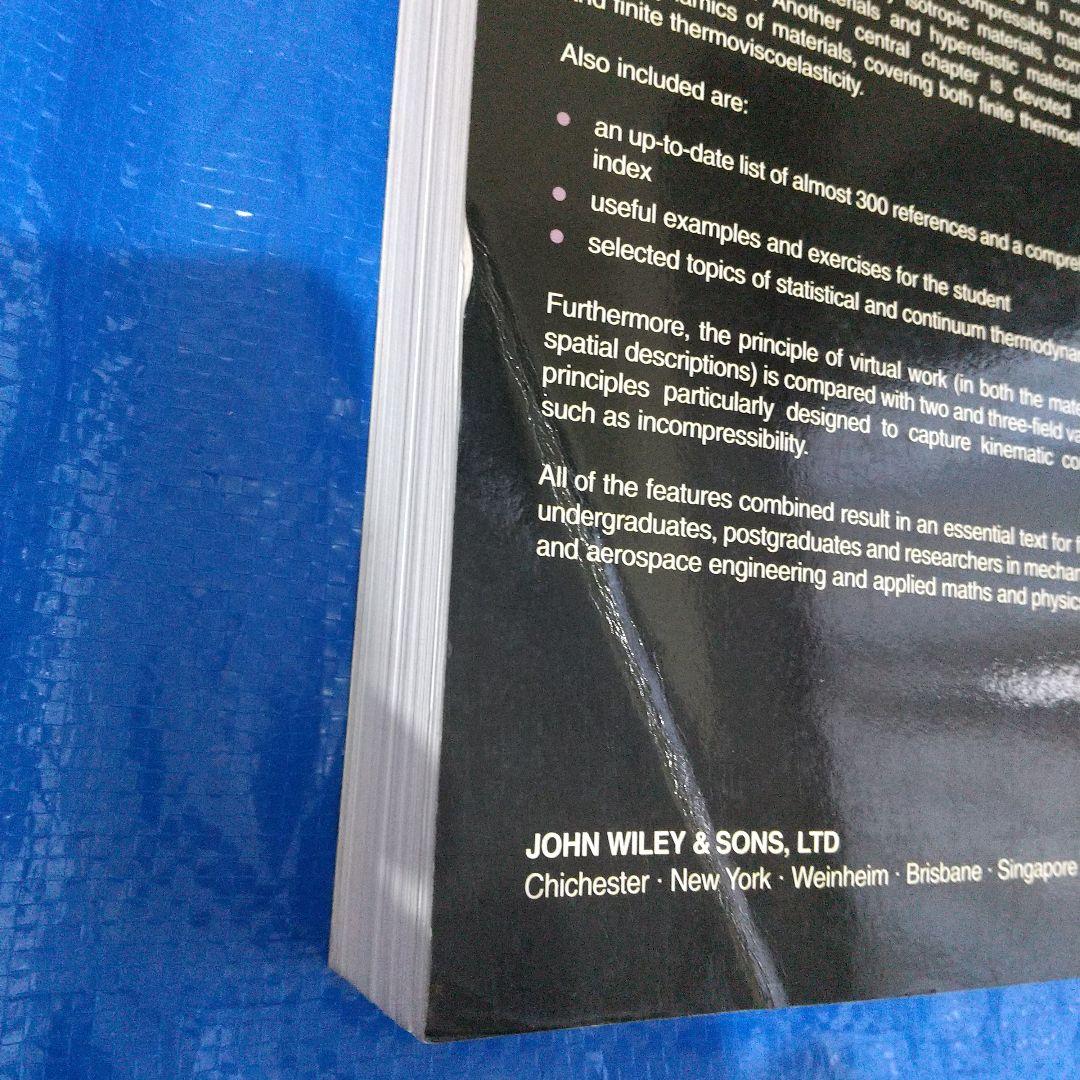 洋書 Nonlinear Solid Mechanics