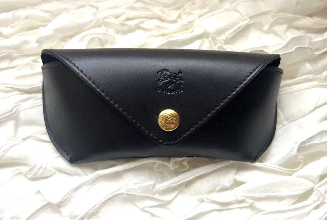 【美品】【50％OFF】IL BISONTE メガネケース 黒 本革 イタリア製